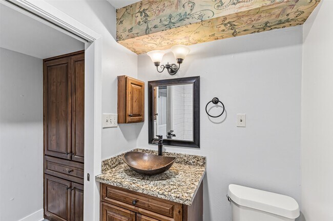 Building Photo - 2501 Marilee Ln