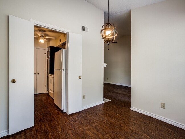 Building Photo - 8550 Fair Oaks Crossing