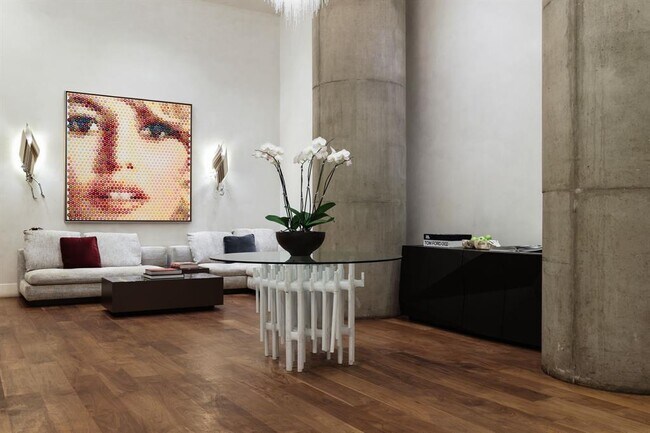 Building Photo - 210 Lavaca St