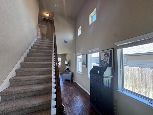 Building Photo - 321 Callahan Ln
