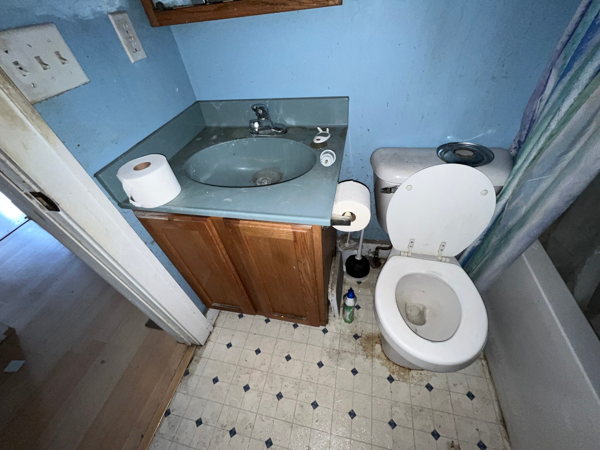 Building Photo - 2044 E Lincoln Ave