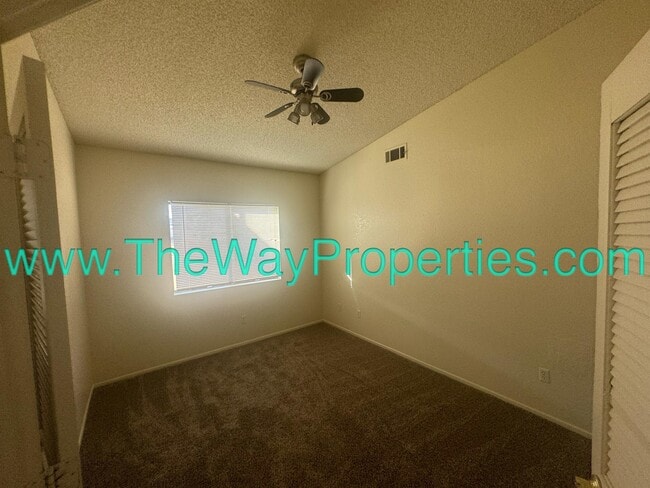 Building Photo - 10660 Cottonwood Ave