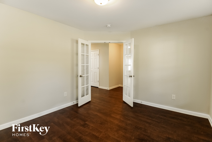 Building Photo - 5903 Landerwood Dr