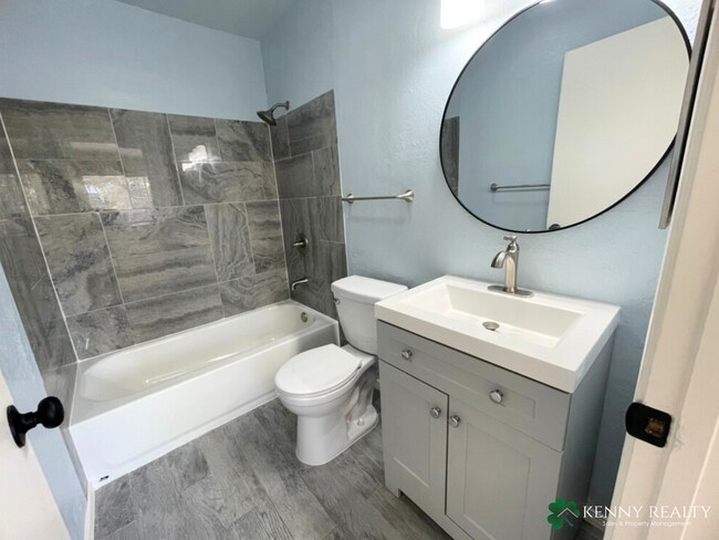 Building Photo - 4 Bedroom, 2 Bathroom Home in Foster City with Large Yard