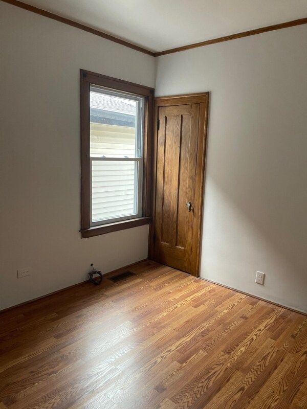 Building Photo - 1302 S 56th Ct