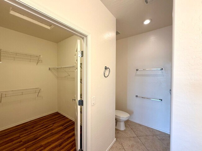 Building Photo - Great single-story two bedroom home in Sun City Aliante with golf course view