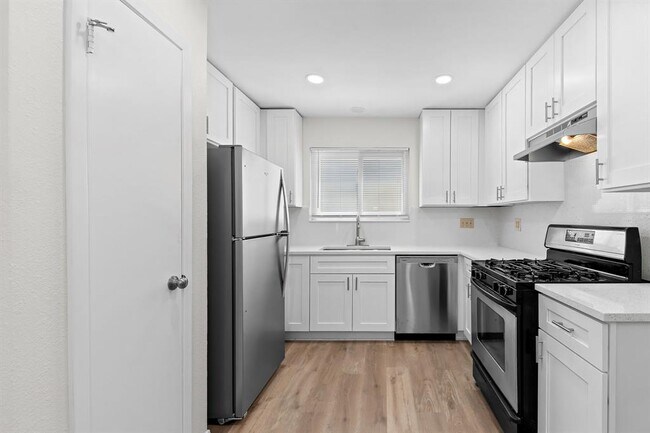 Building Photo - 4911 Ganymede Dr
