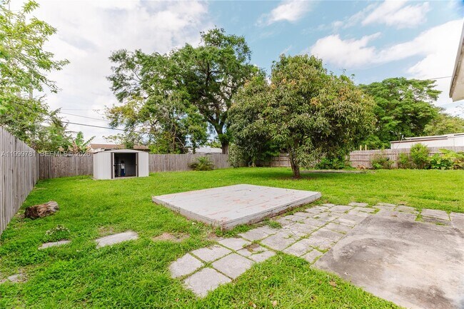 Building Photo - 1447 NW 101st St