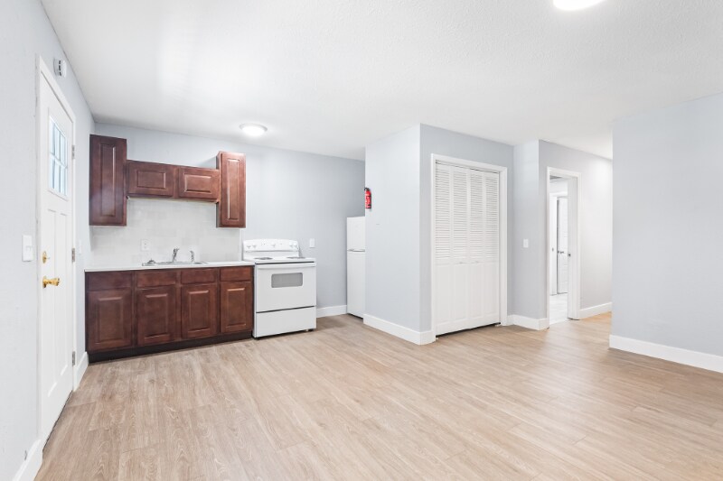 Building Photo - 901 N Gaskill St