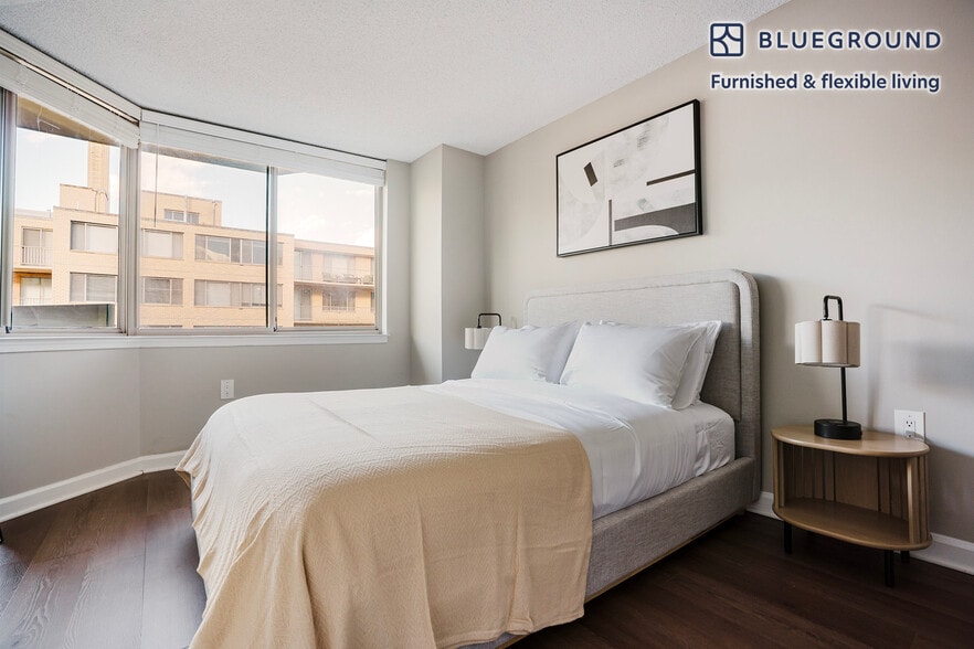 Building Photo - 2140 L St NW