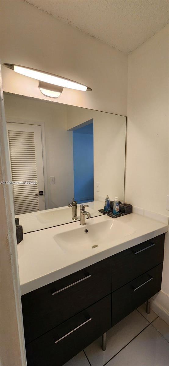 Building Photo - 959 SE 2nd Ave