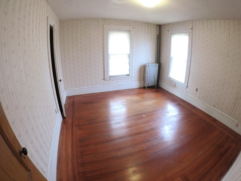 Building Photo - 14 Reedsdale St
