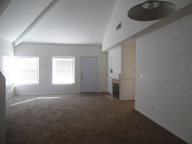 Building Photo - 5125 W Reno Ave