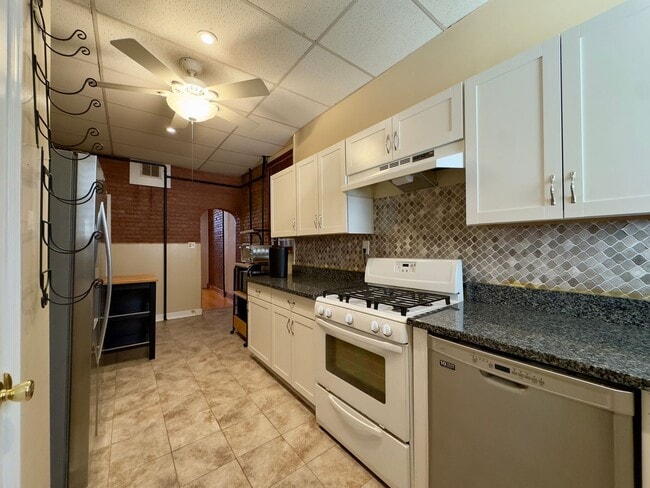 Building Photo - 314 S Collington Ave
