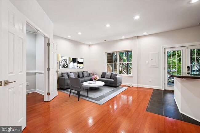 Building Photo - 6339 Dunman Way