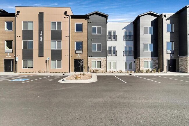 Building Photo - The Palisade: Modern Studio Living: Contem...