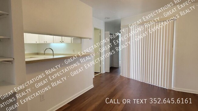 Building Photo - 2 Bed 1 Bath Apartment at Timberland Apart...