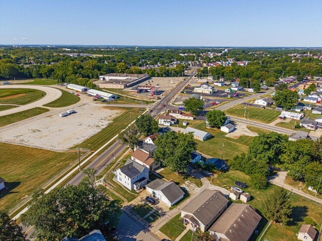 Building Photo - 334 Lancaster Pike