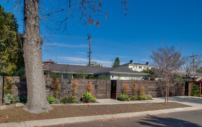 Building Photo - 12945 Welby Way