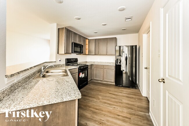 Building Photo - 25593 Roy Rogers Rd