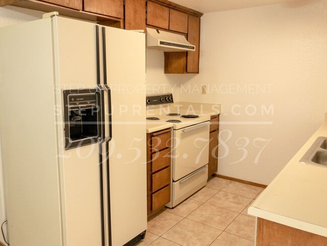 Building Photo - 10469 10th St