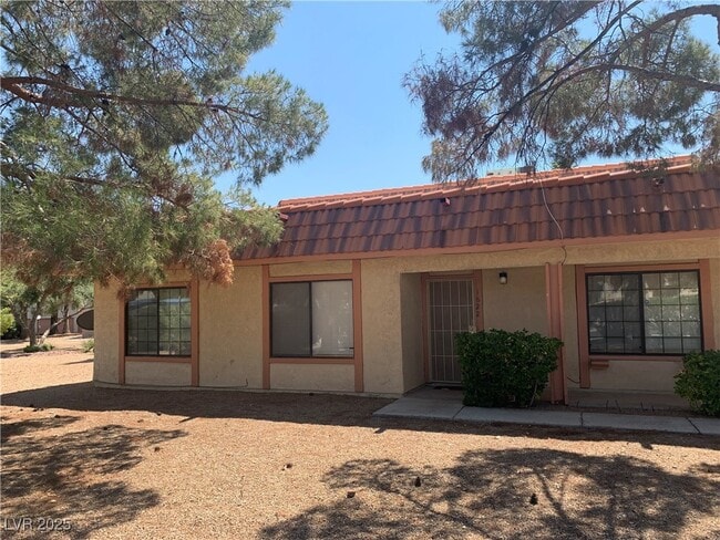 Building Photo - 1822 Avacado Ct