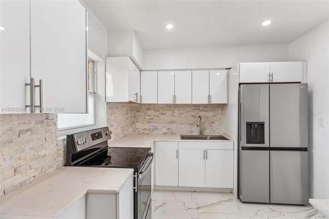 Building Photo - 988 NW 10th St