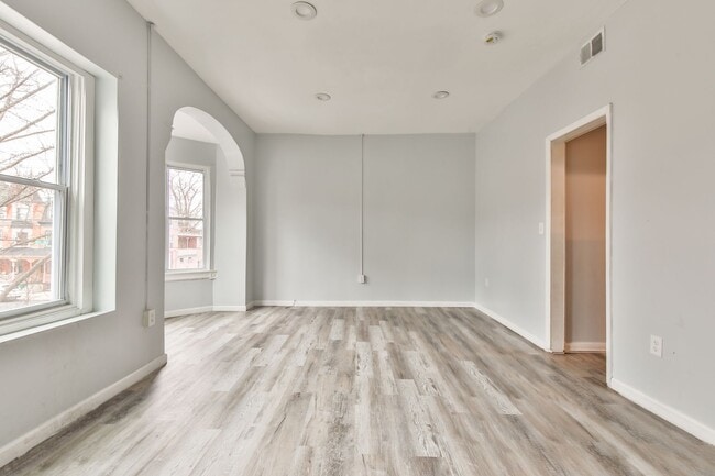 Building Photo - 41 N 11th St