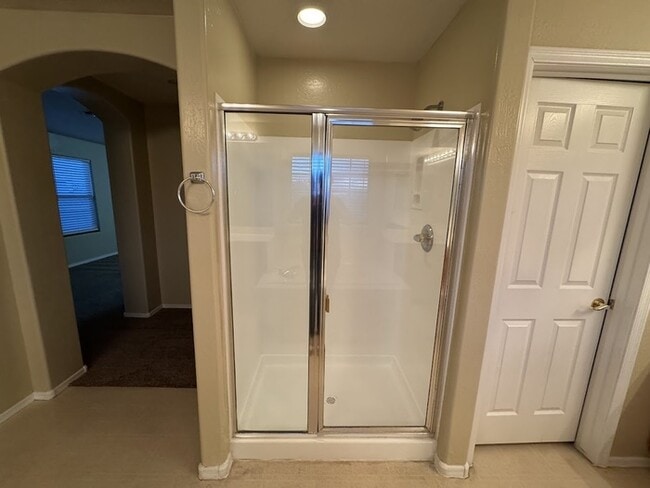 Building Photo - Laveen 5 Bedroom in Gated Community