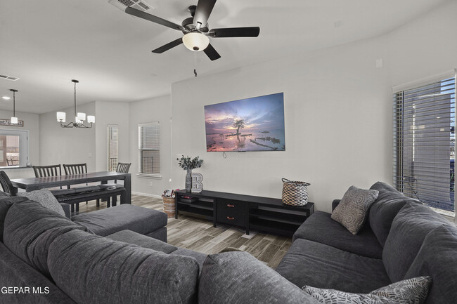 Building Photo - 14812 Jack White Ave