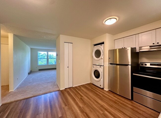 Building Photo - 1201 SW Harrier Cir