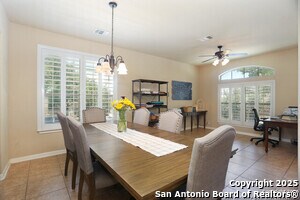 Building Photo - 611 Oxalis