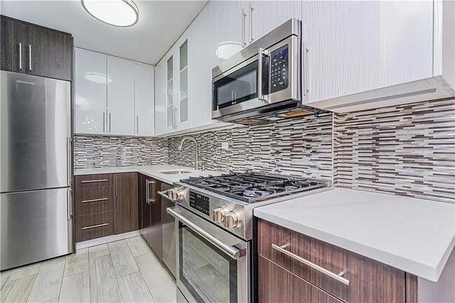 Building Photo - 458 Neptune Ave