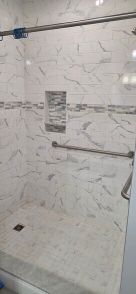 Building Photo - 32 Theresa St