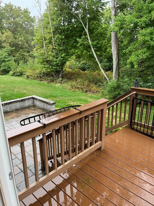 Building Photo - Large Executive 5 Br 3.5 Bath Home in Weymouth's Union Point Neighborhood