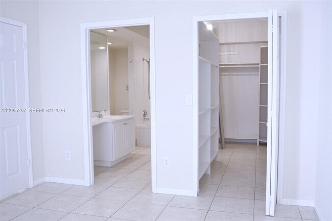 Building Photo - 3225 NE 184th St