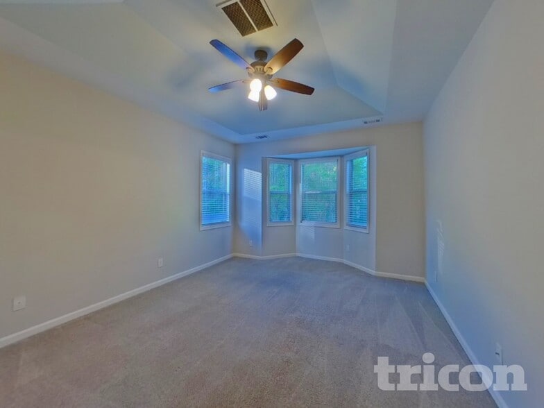 Building Photo - 222 High Ct Way