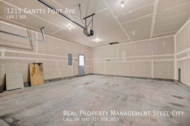 Building Photo - 1215 N Gantts Fort Ave