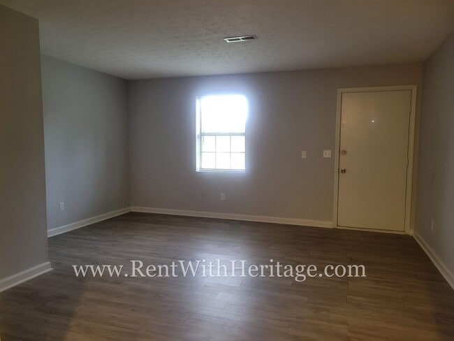 Building Photo - GORGEOUS BRICK RANCH / DUPLEX WITH UPGRADES GALLORE/ GREAT LOCATION