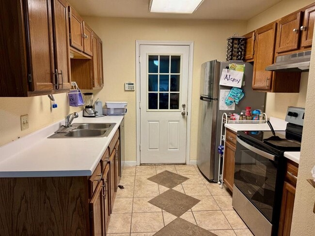 Building Photo - 405 Northern Trail