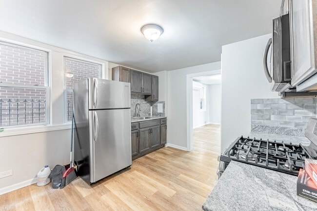 Building Photo - 3807 S Albany Ave