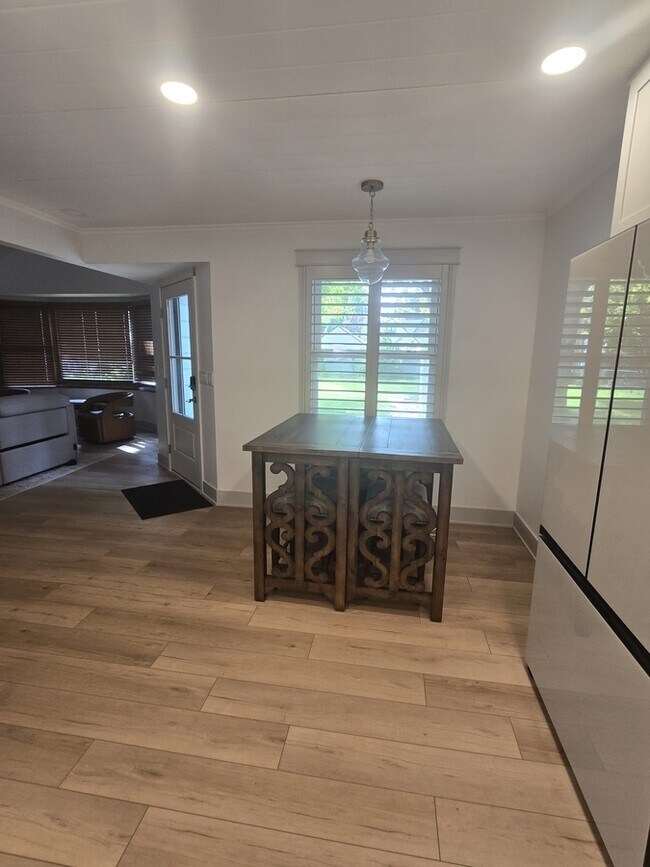 Building Photo - 38 E 32nd St