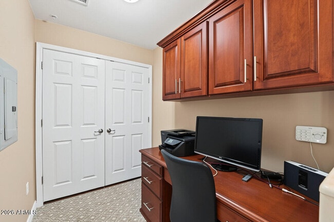 Building Photo - 5350 E Deer Valley Dr