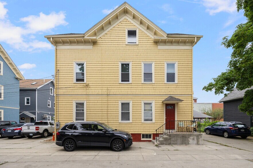 Building Photo - 56 Barton St