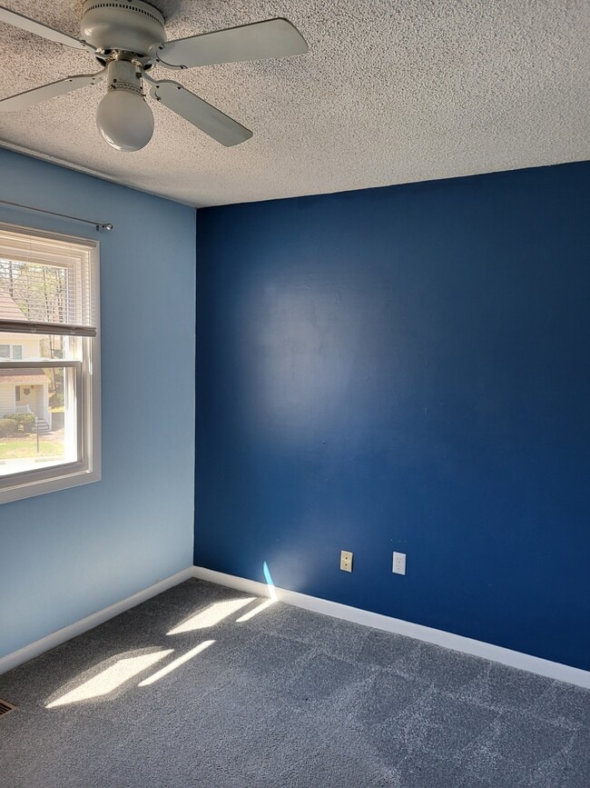 Building Photo - 1754 Early Settlers Rd