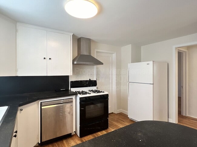 Building Photo - 322 Farragut Ave