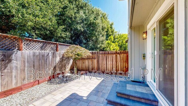 Building Photo - 57 Okelly Way