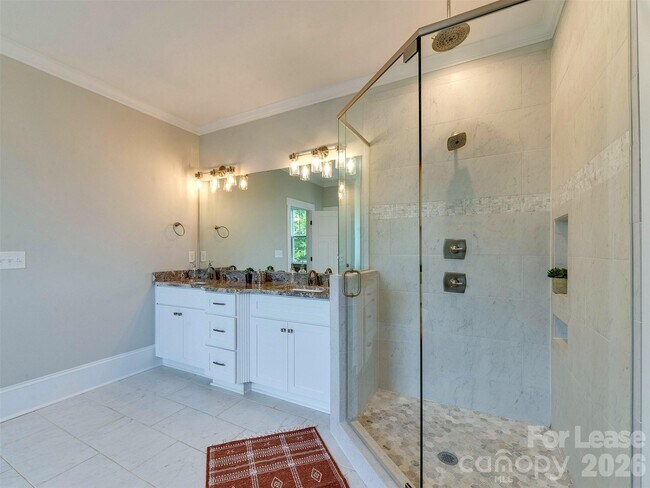 Building Photo - 326 State St