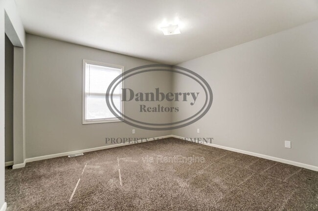 Building Photo - 1103 Searles Rd