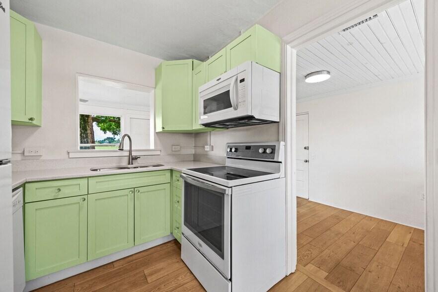 Building Photo - 1442 Olmeda Way